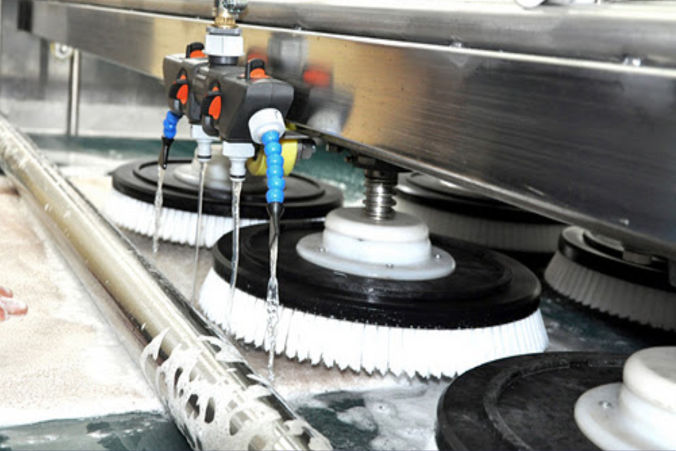 bayraklı halı yıkama fabrikaları